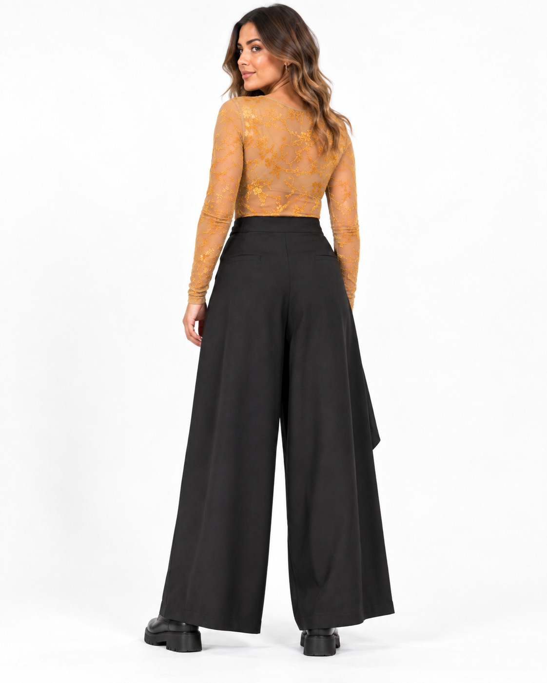 Pantalone classico con drappeggio