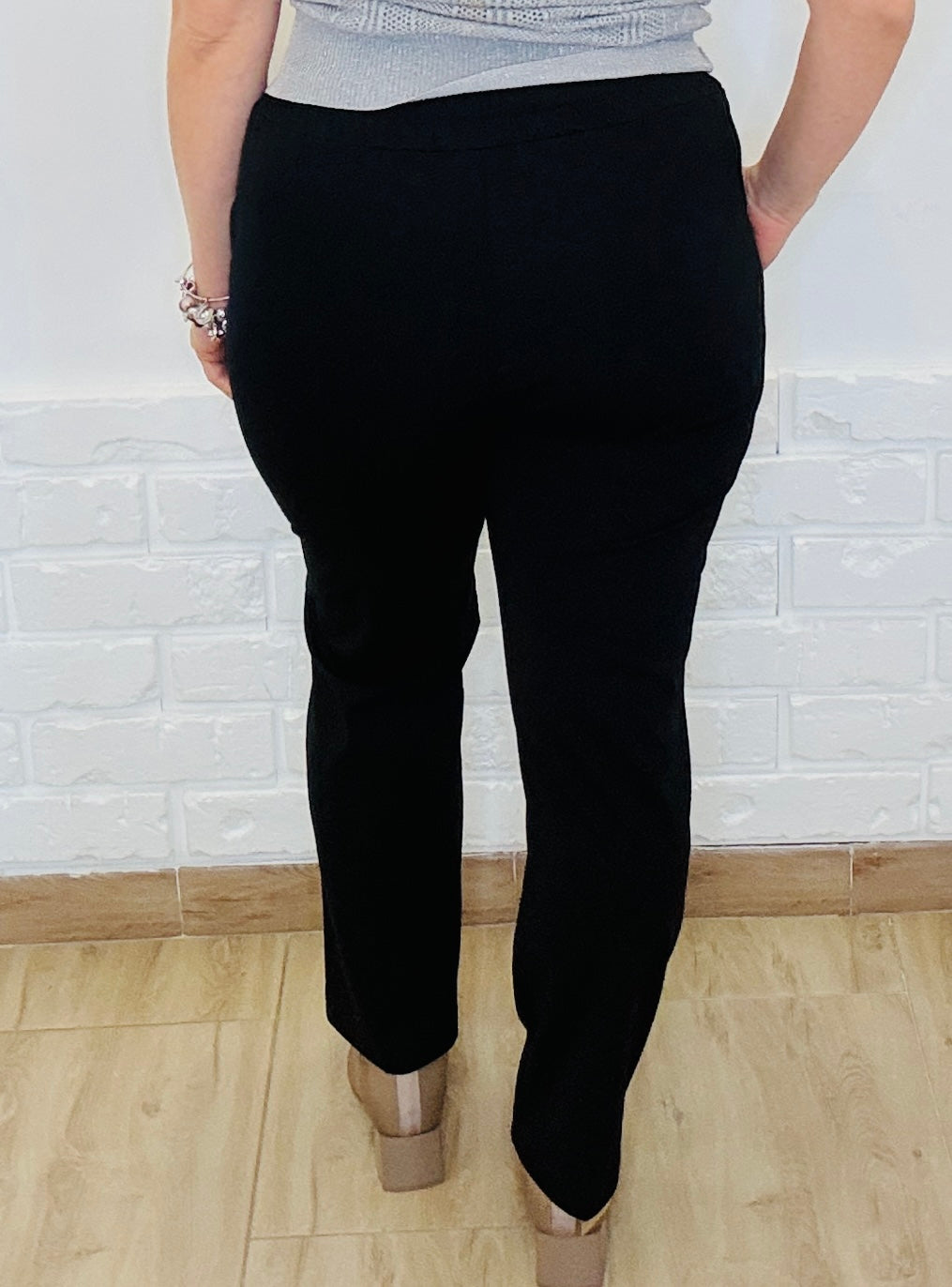 Pantalone a sigaretta