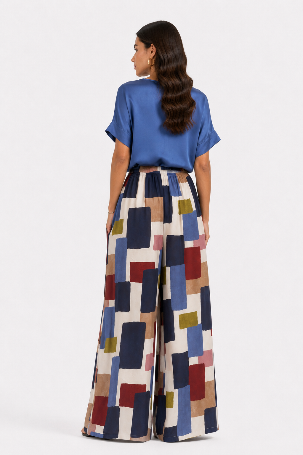 Pantalone in satin a fantasia geometrica