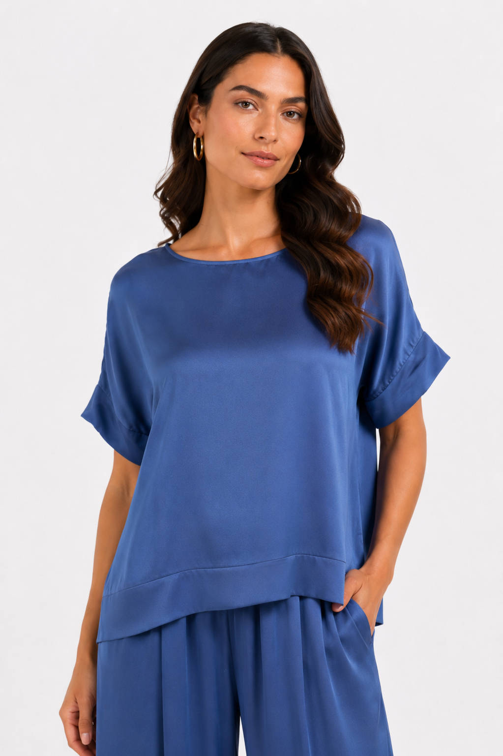 Blusa in satin a tinta unita