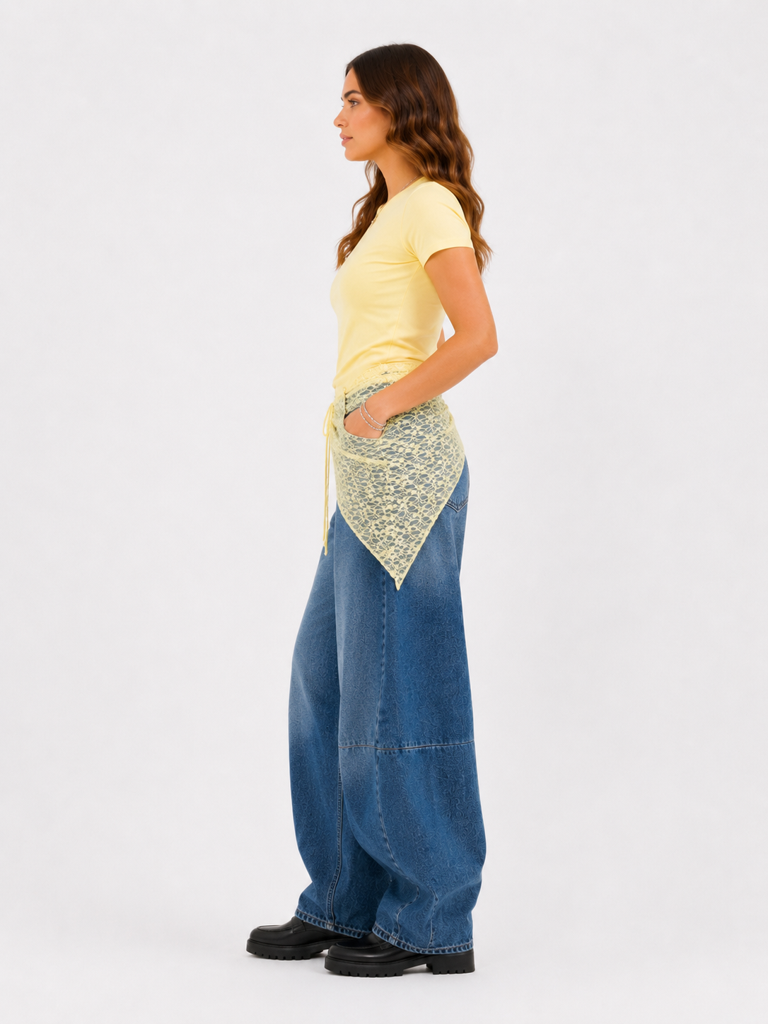 Jeans barrel con bandana in pizzo