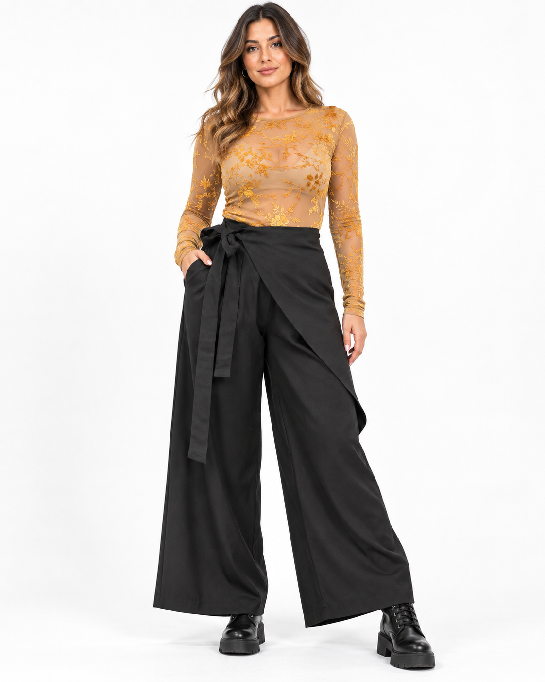 Pantalone classico con drappeggio