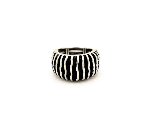 Anello righine verticali