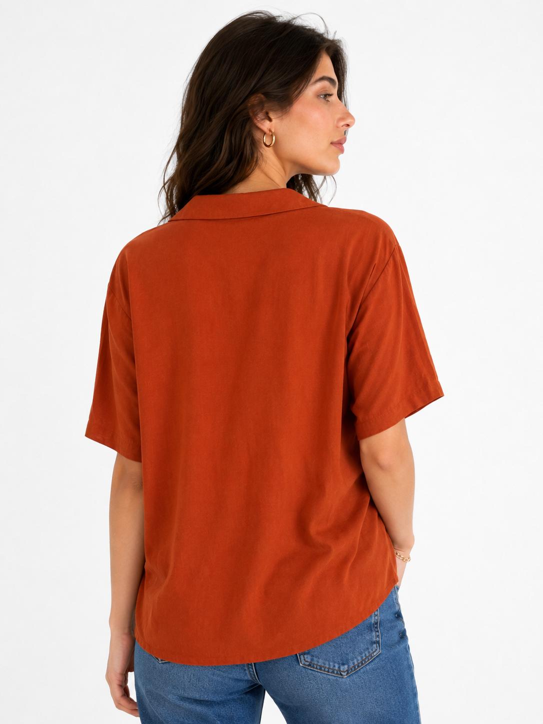Camicia in misto lino con fiori ricamati