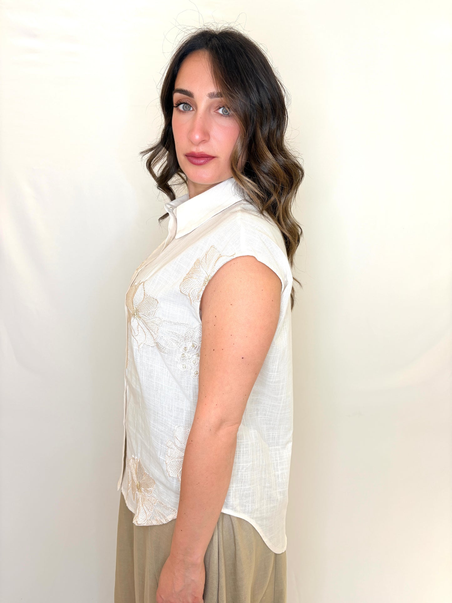 Camicia ricamata